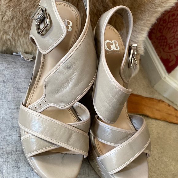 GIANNI BINI TAUPE WEDGED HEELS - Picture 1 of 7